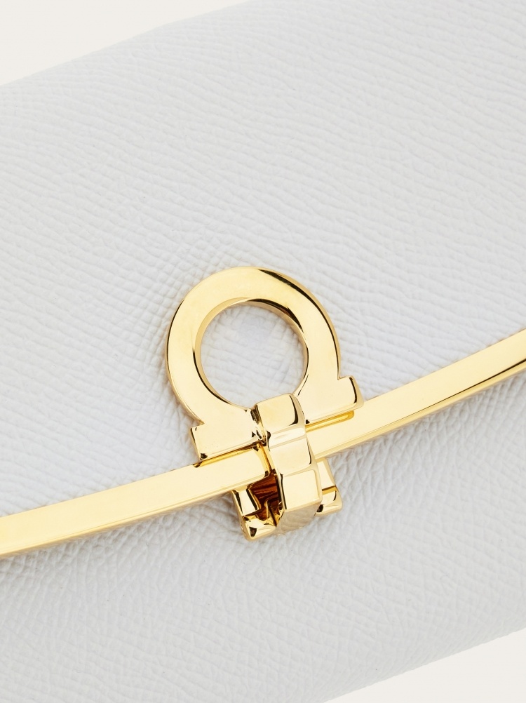 Ferragamo Flip Wallet In Nude