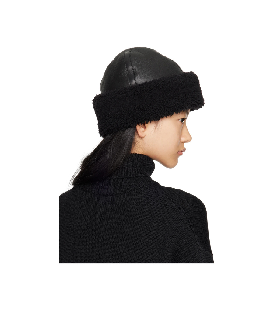 Totême A Brimmed Hat In Black