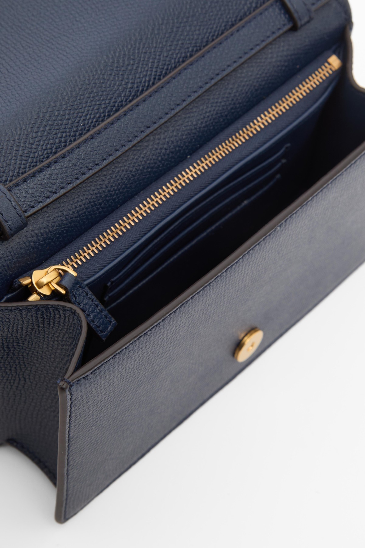 Valentino Vlogo Shoulder Bag In Black