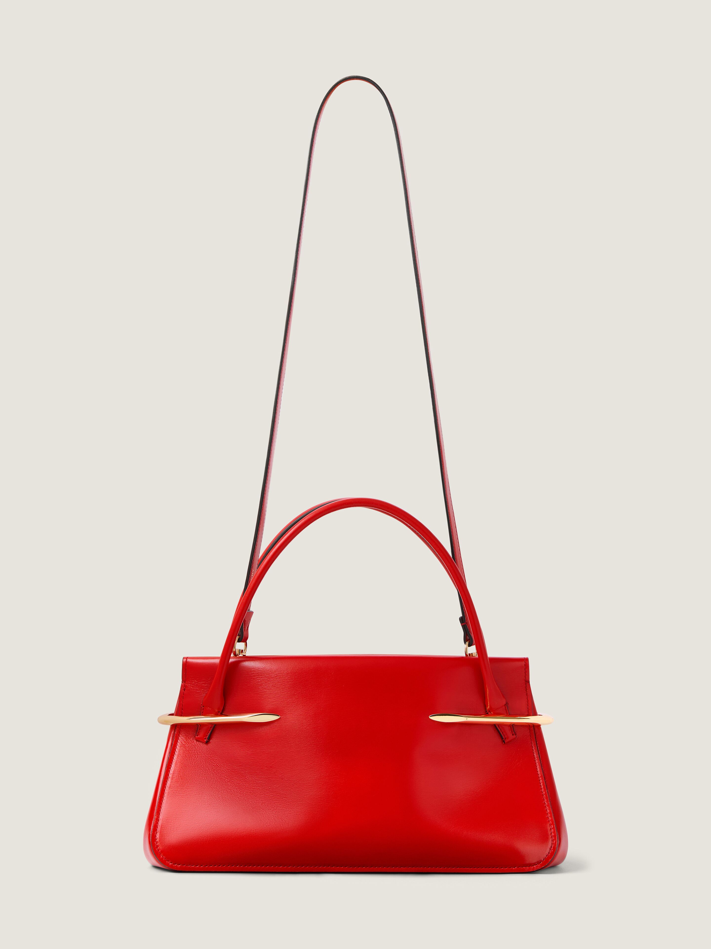 Givenchy Medium Pinch Bag In Leather In Red