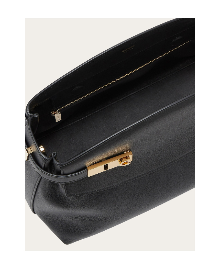 Ferragamo Hug Shoulder Bag In Black