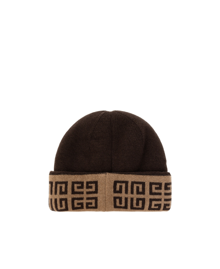 Givenchy The Logo Has A Double-sided Pee Cap. In Black