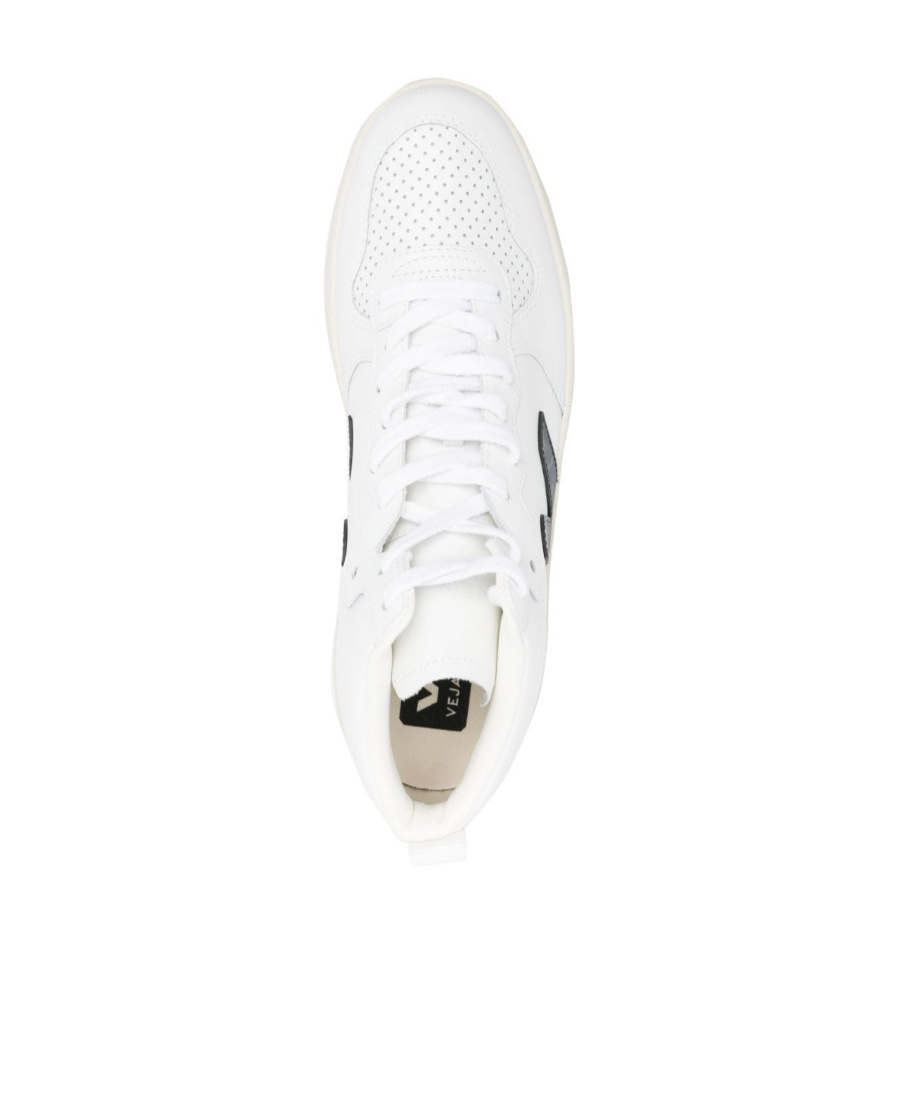 Veja Tie Low Upper Board Shoes In White