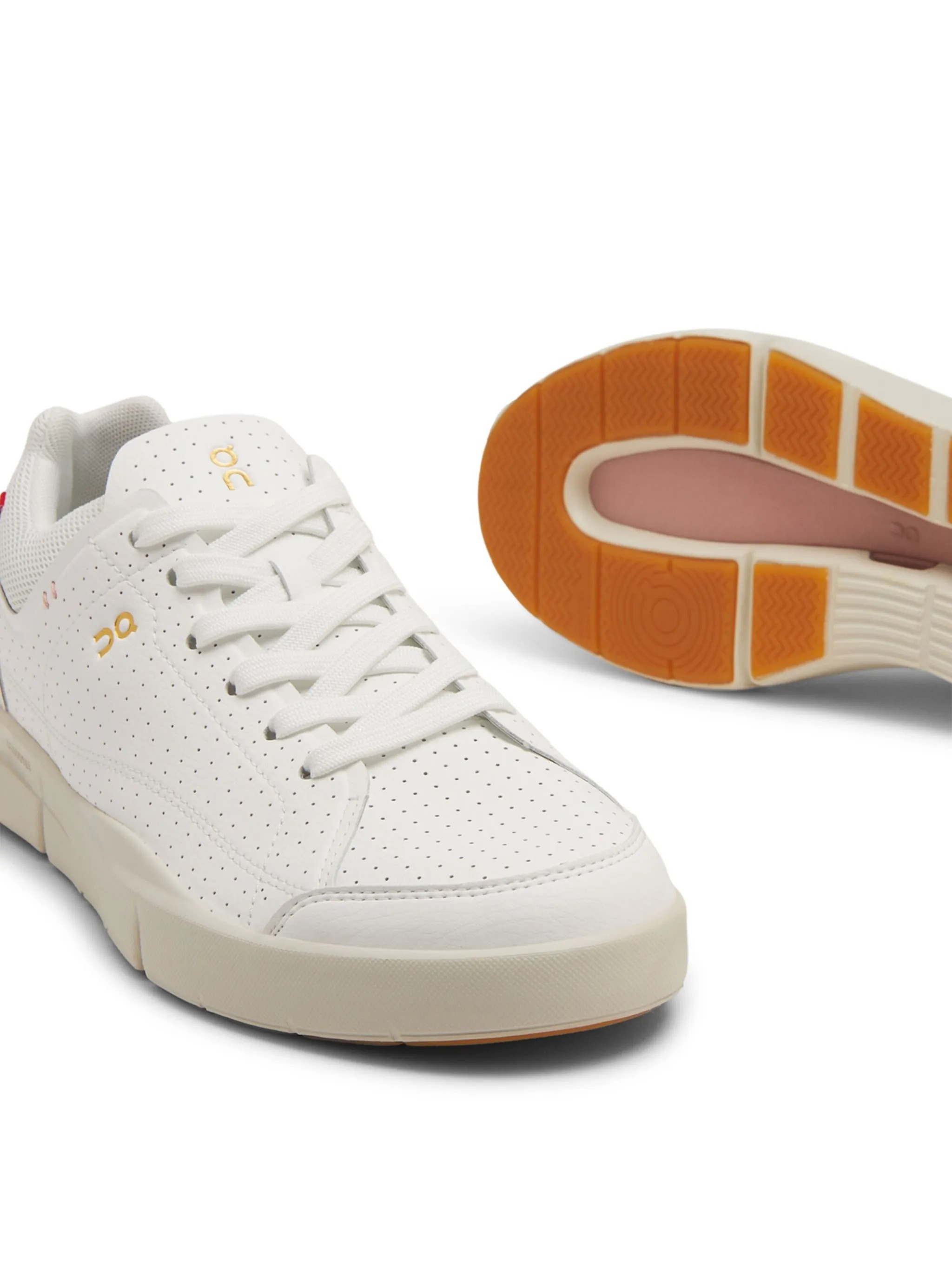 On Running Roger Centre Court White Woodrose Trainers In White