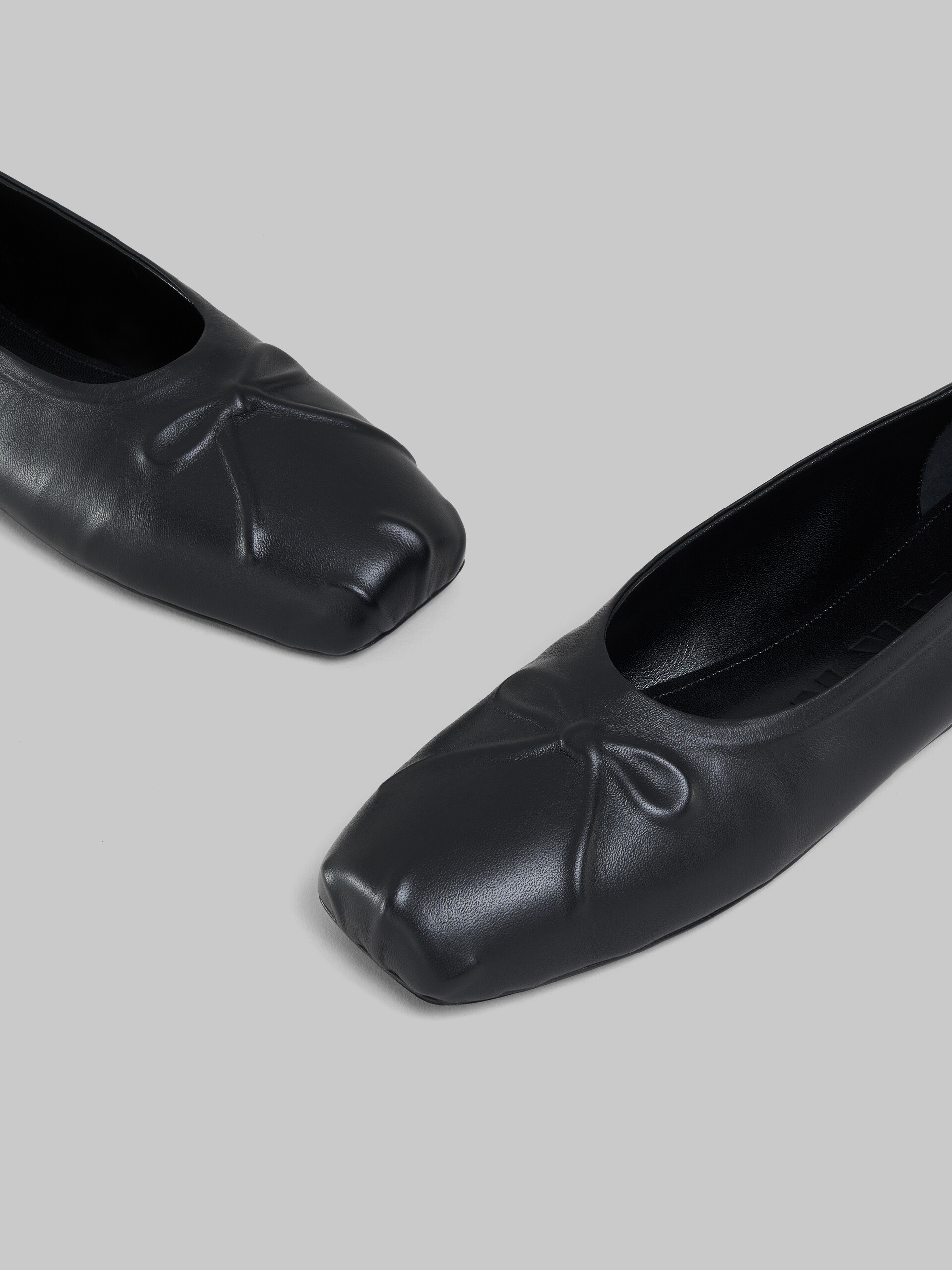 Marni Leather Little Bow Ballerina In Black