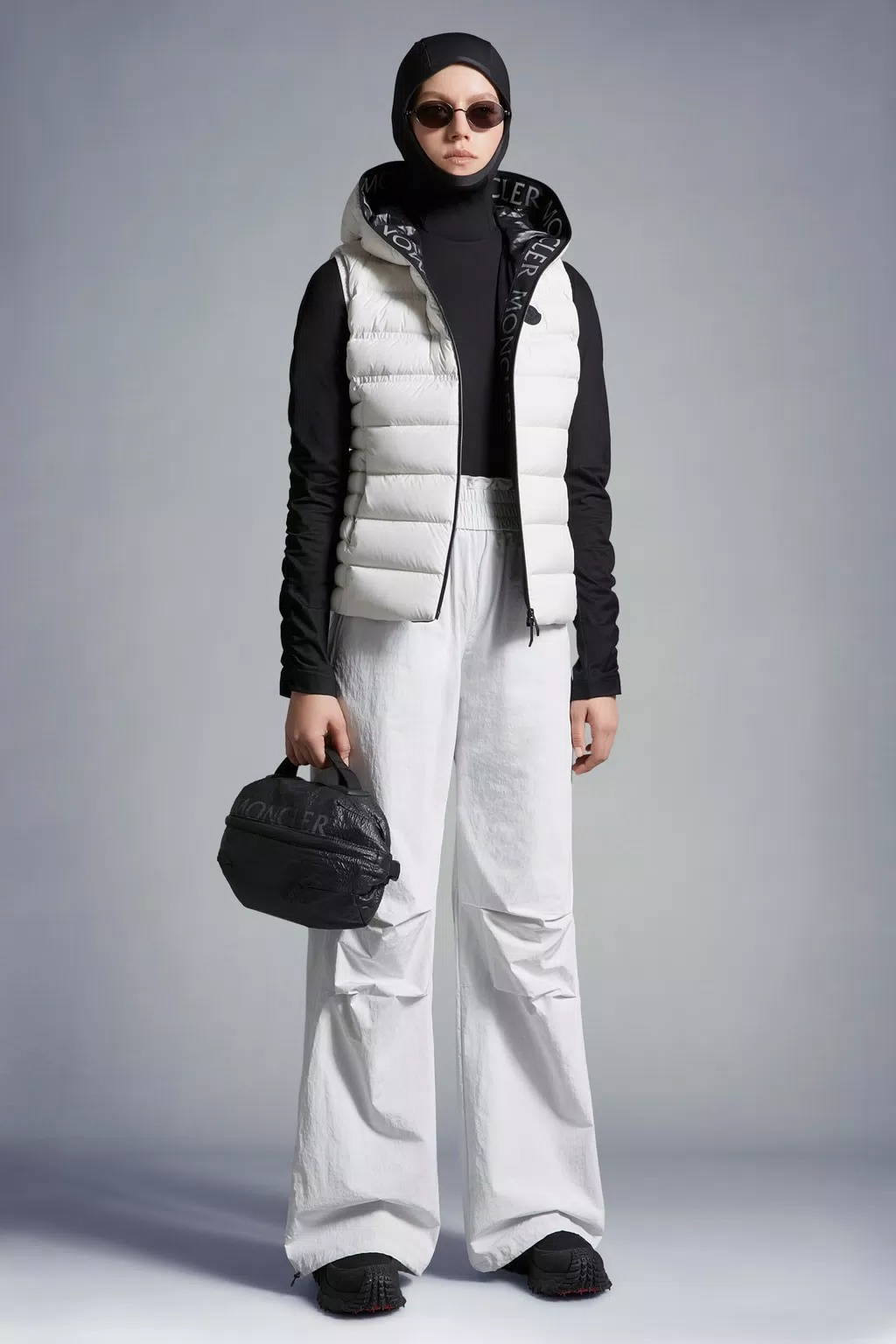 Moncler Aliterse Down Gilet In White