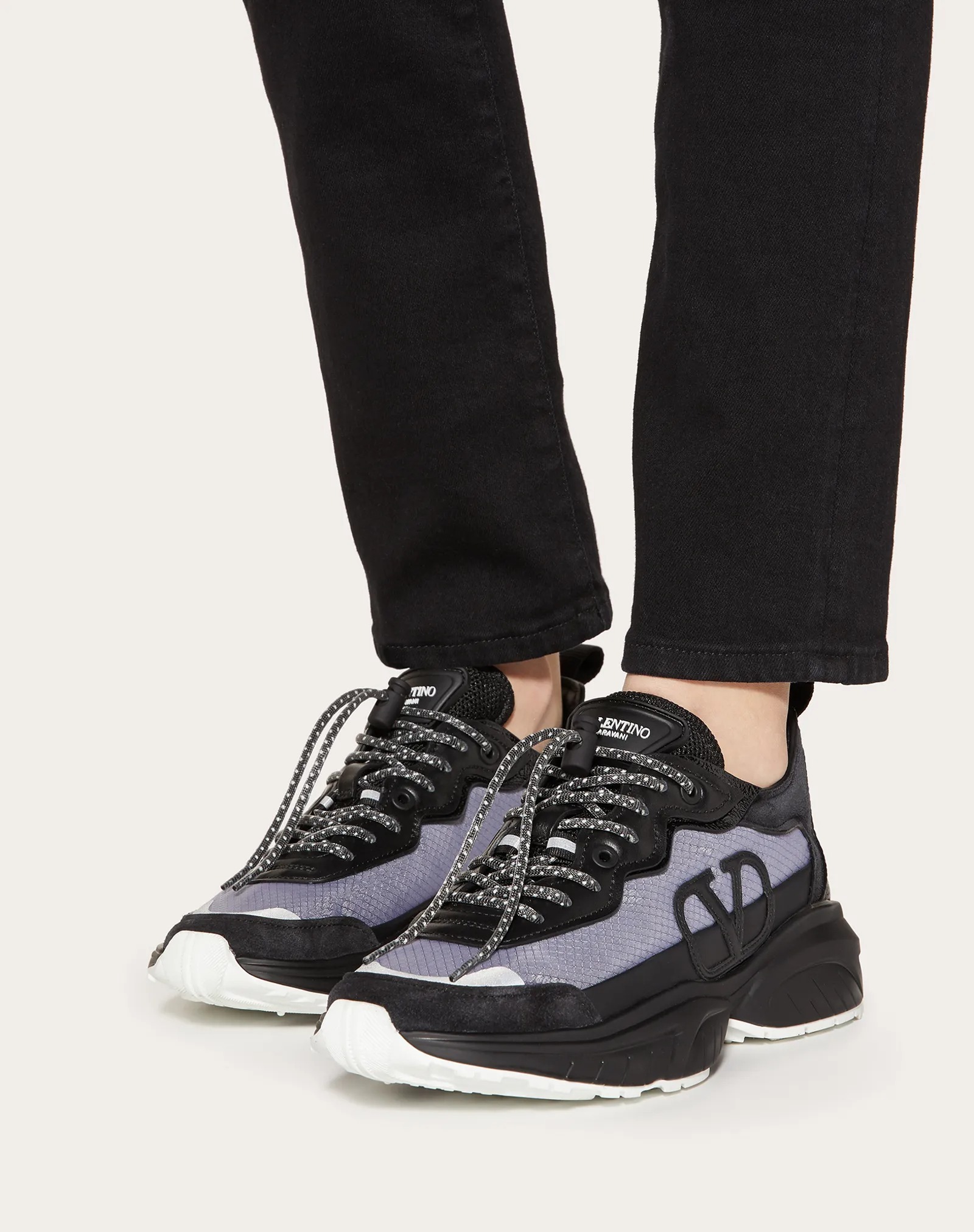 Valentino Shegoes Low-top Sneakers In Black