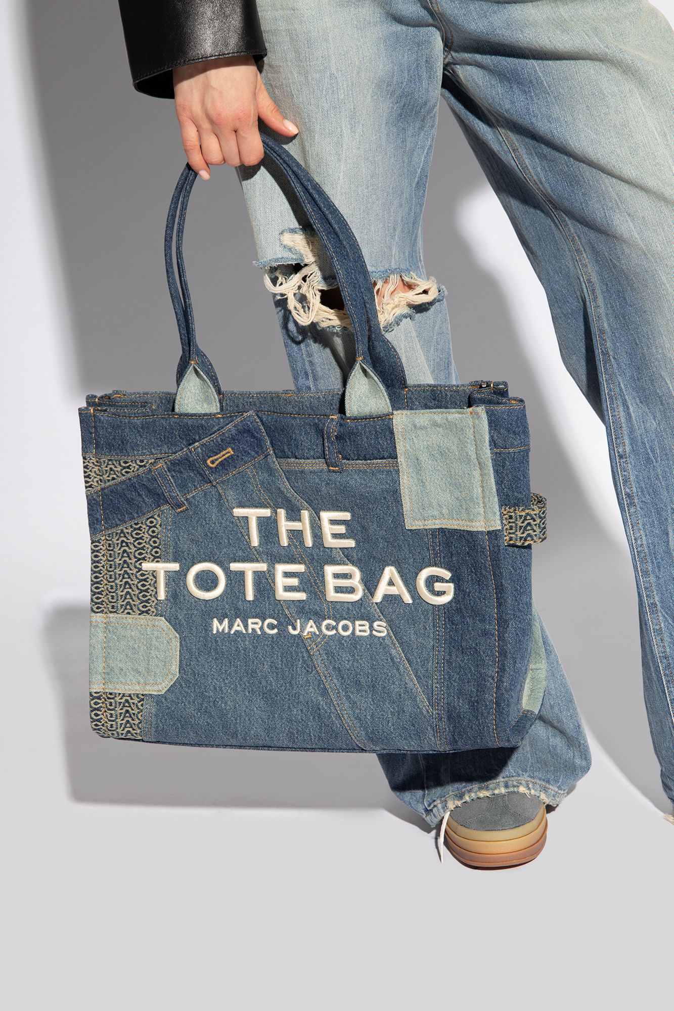 Marc Jacobs The Large Denim Tote Bag In Blue