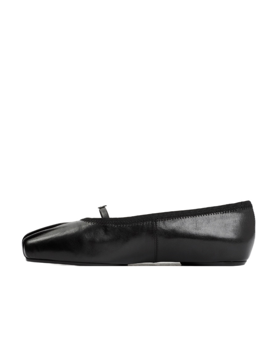 Givenchy 4g-plaque Pleated Ballerina Shoes In Black