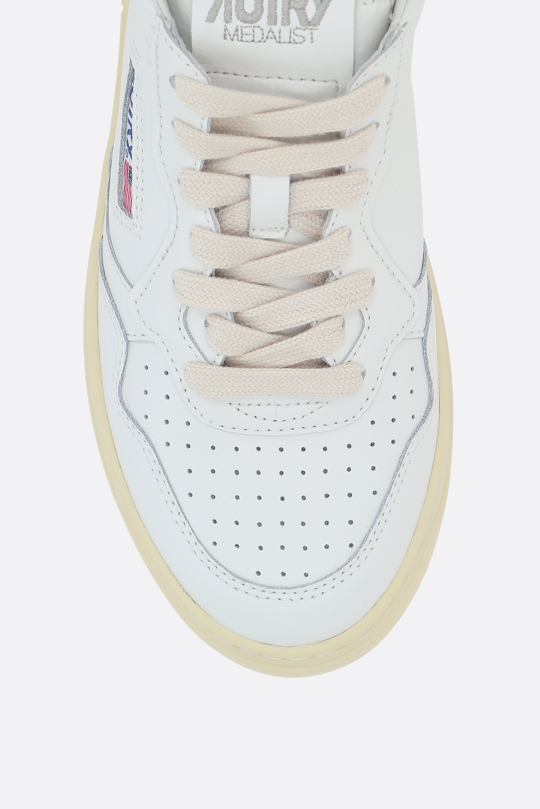 Autry Medalist Low-top Sneakers In White