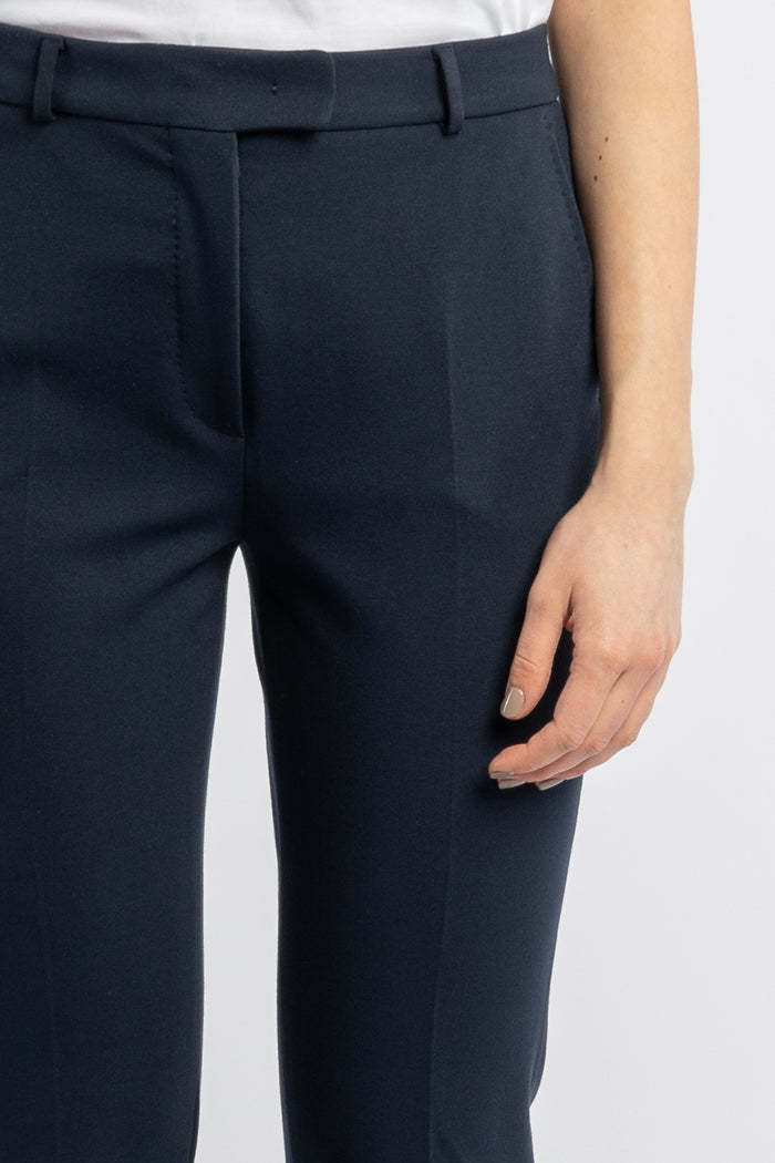 Max Mara Plain Knitted Cigarette Pipe Trousers In Black