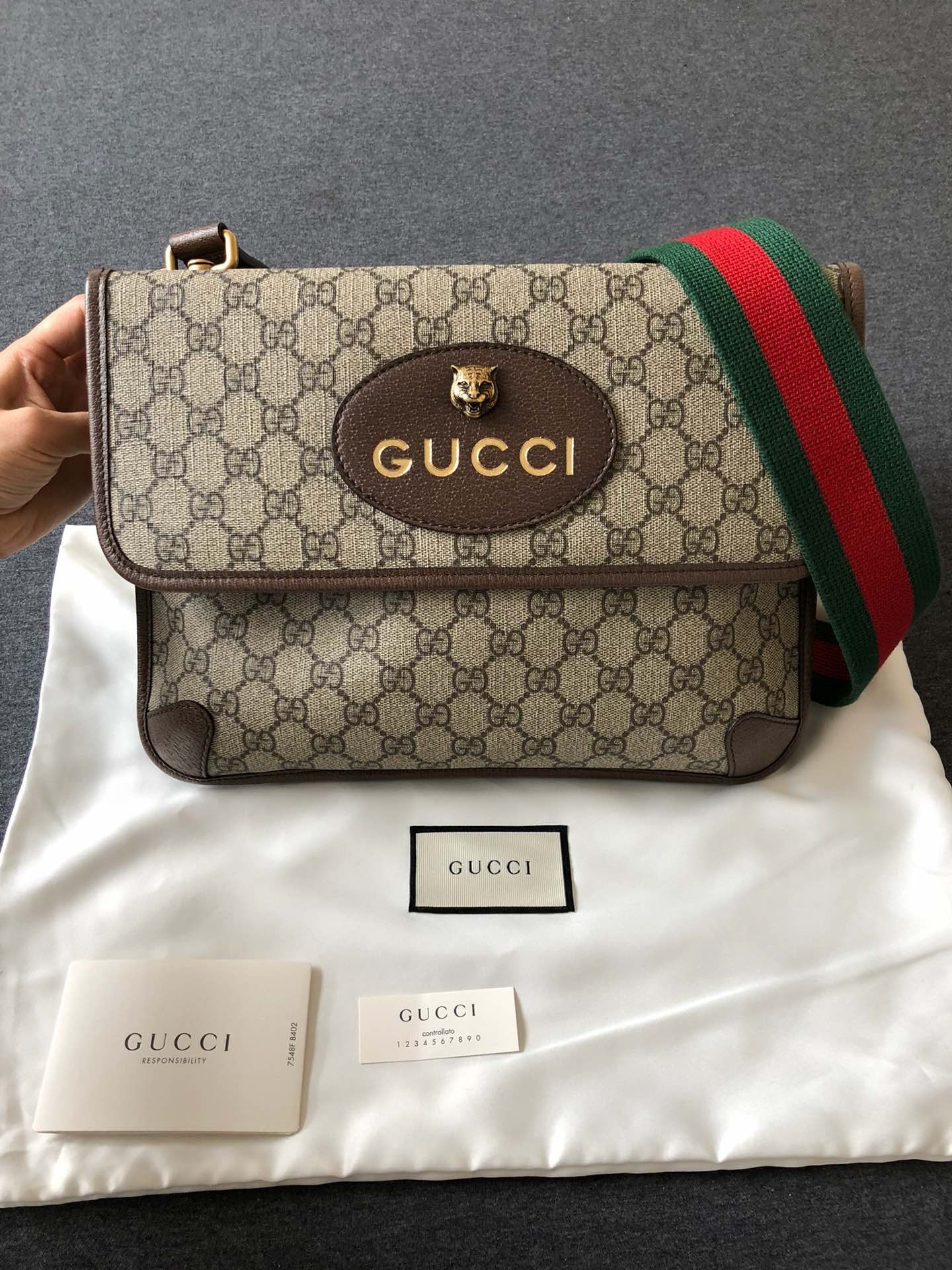 Gucci Gg Supreme Small Messenger Bag In Nude