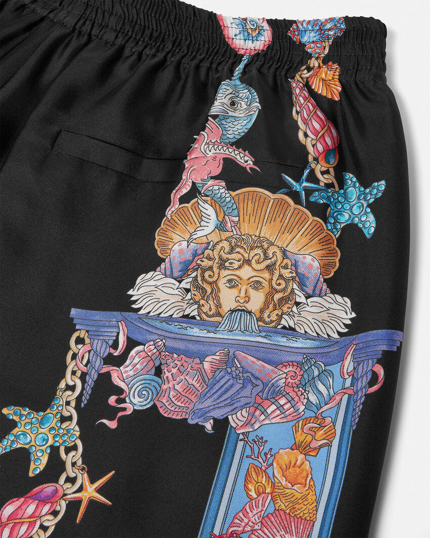 Versace Coral Theatre-print Shorts In Black