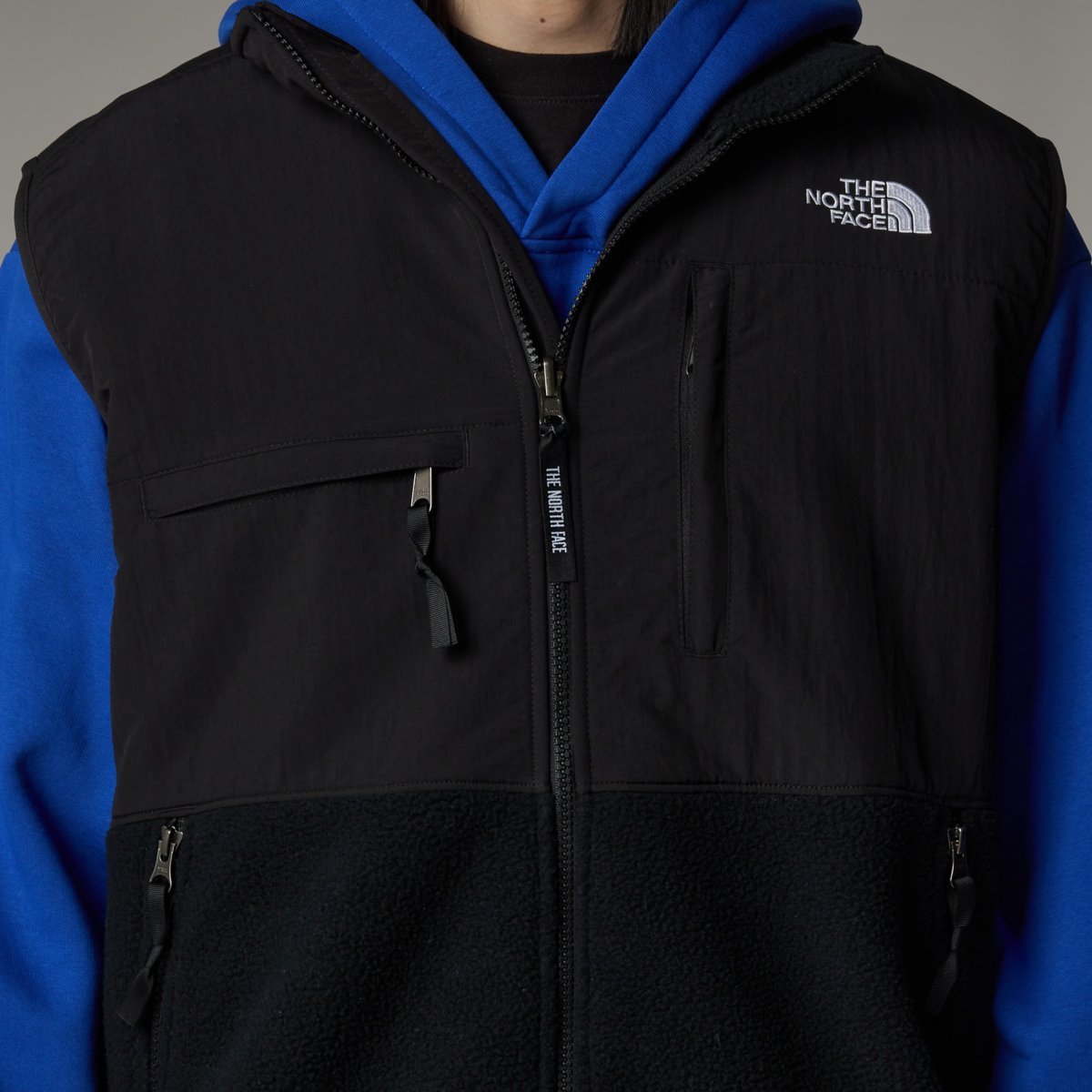 The North Face Vests With Logo In Black