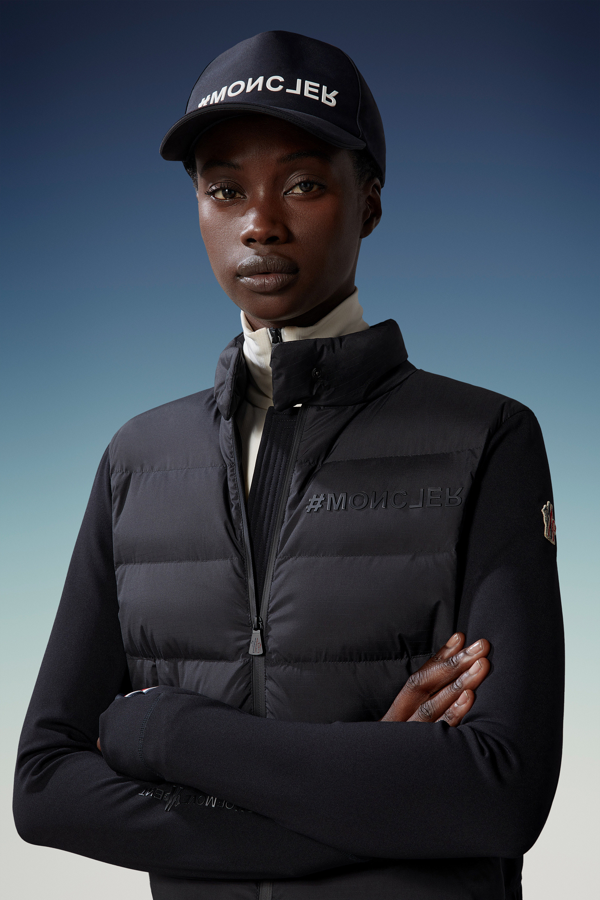 Moncler Logo-embossed Curved-peak Cap In Black