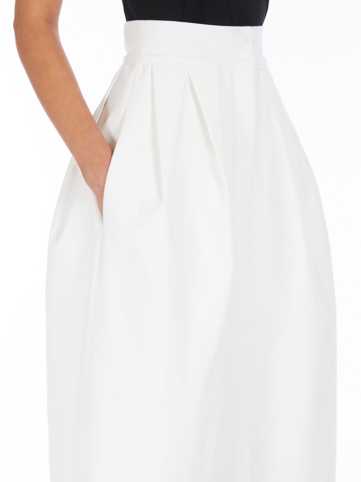Max Mara Slit Skirt In White