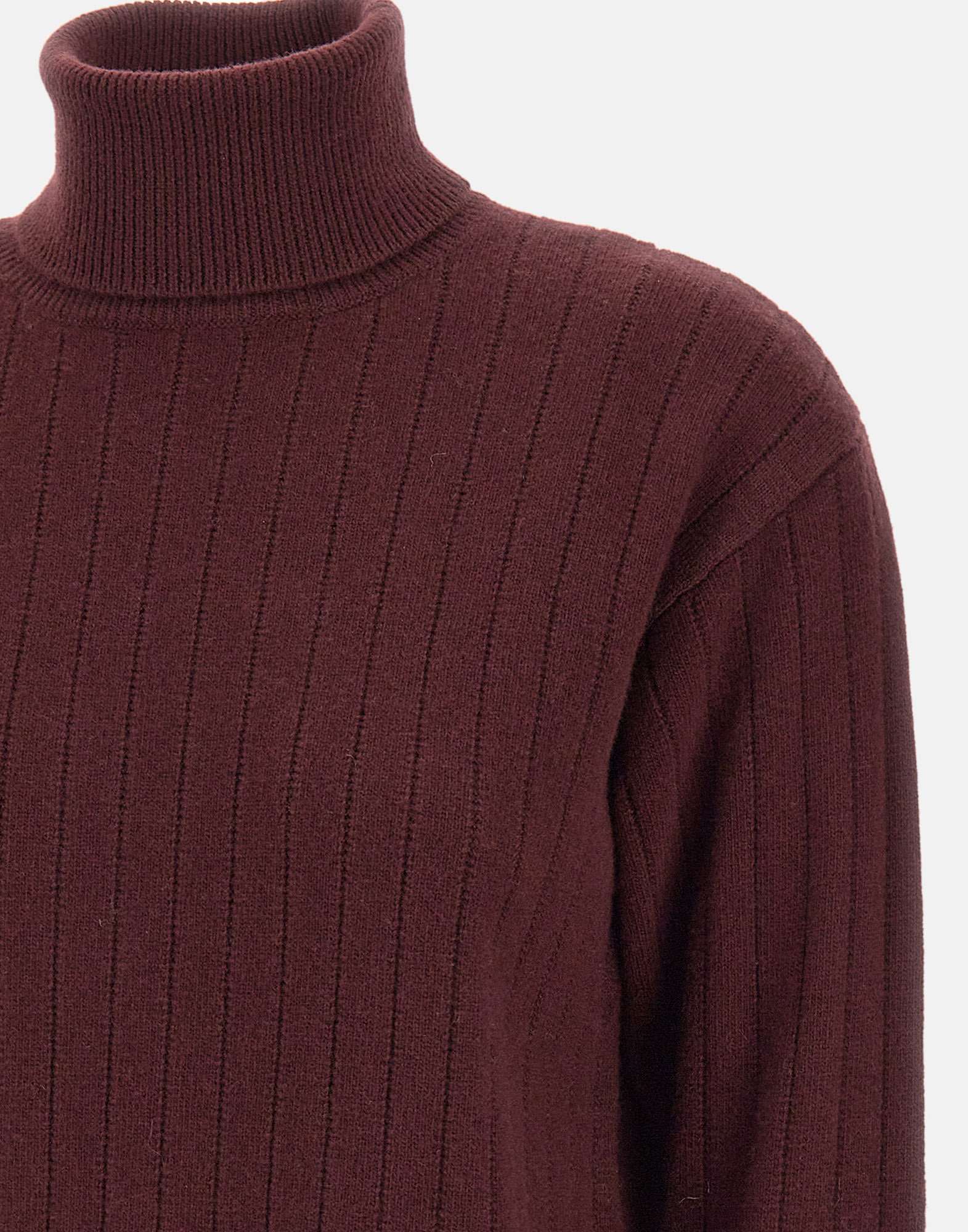 Eleventy Turtleneck Long Sleeve Sweater In Burgundy