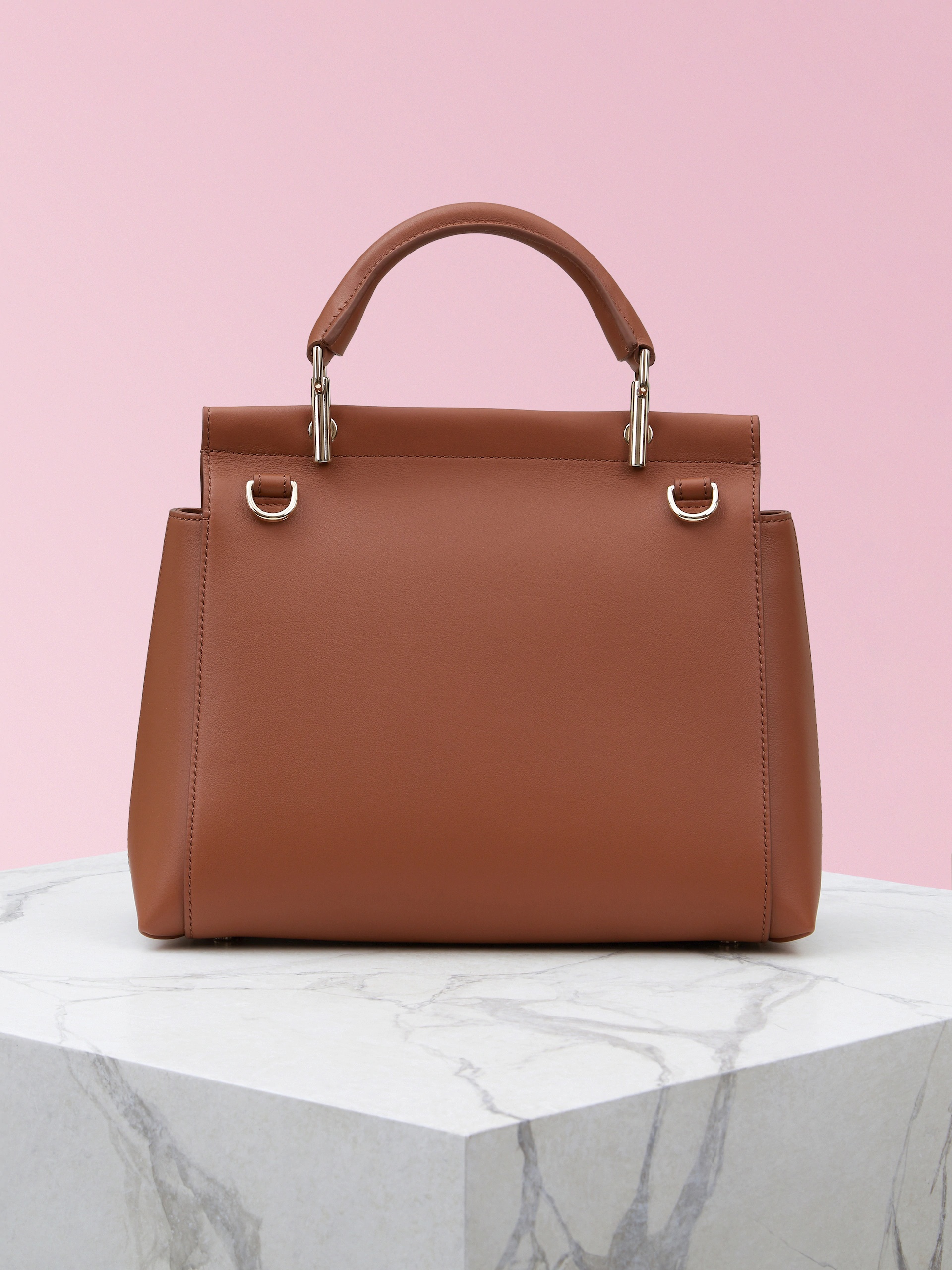 Roger Vivier Viv Cabas Handbag In Brown