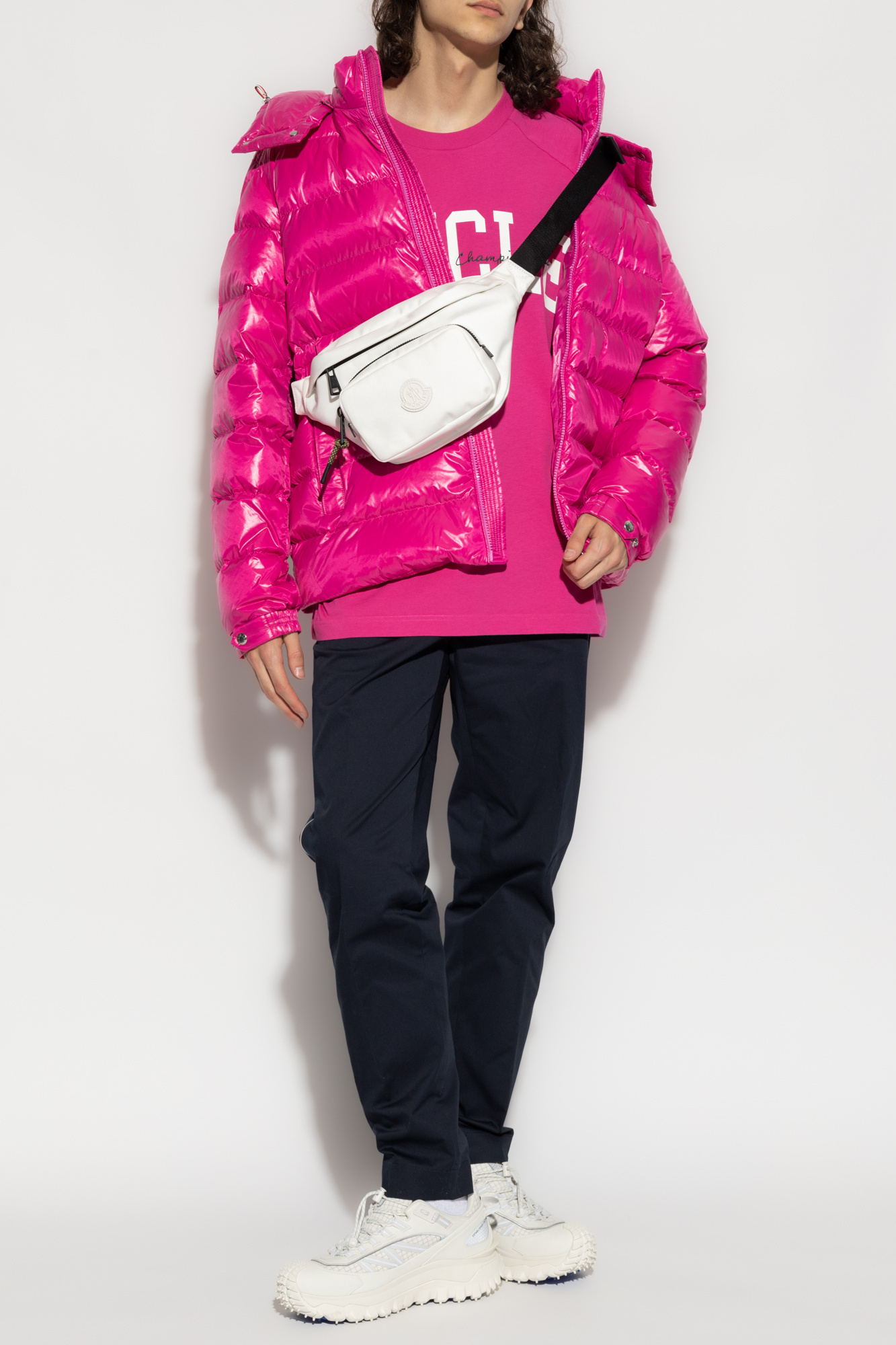 Moncler Logo-print Cotton T-shirt In Pink