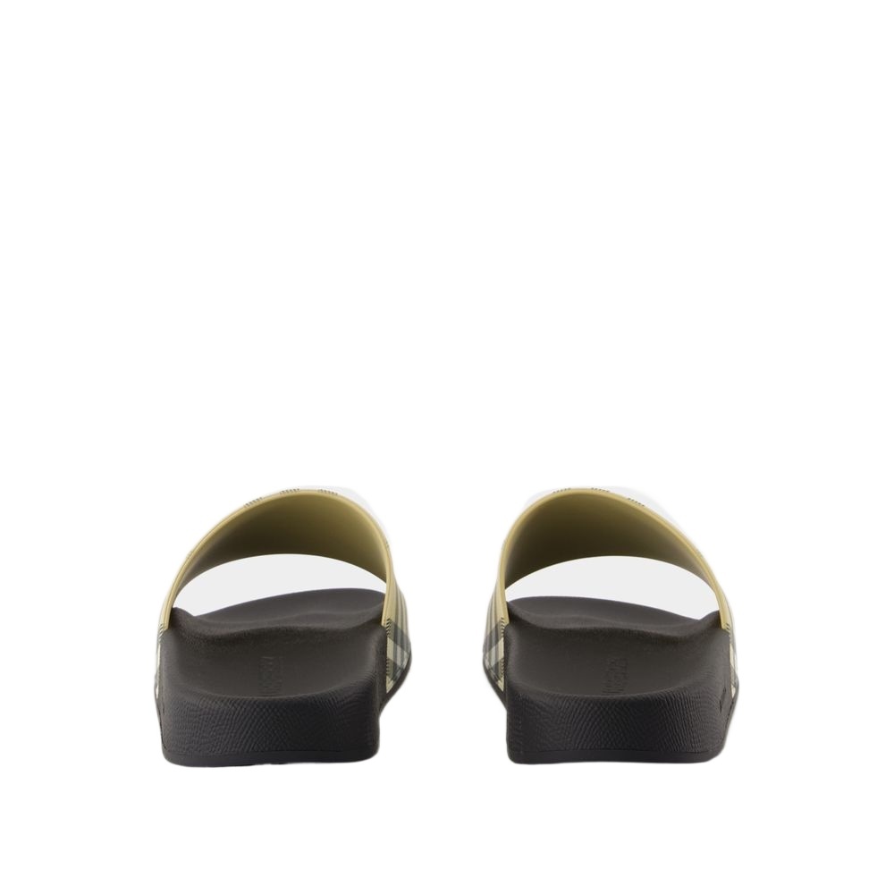 Burberry Beige Trek Sandals In Black