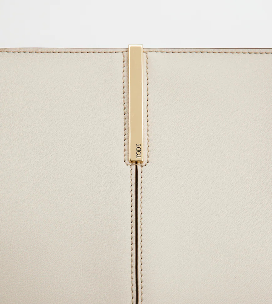 Tod's Leather Shoulder Bags With Metal Feet In White