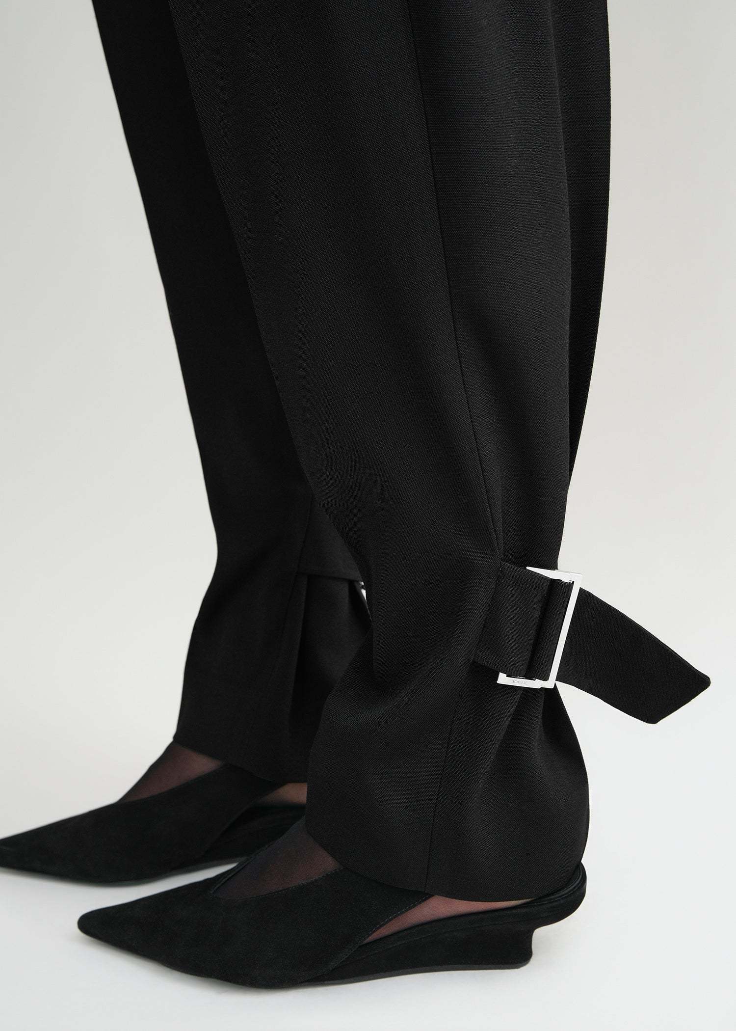 Totême Buckled Wool Casual Pants In Black