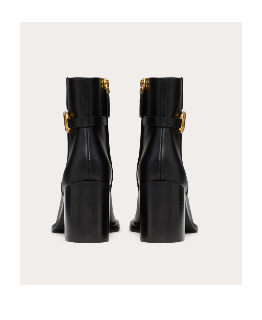 Valentino Garavani Valentino Vlogo 75 Leather Bootie In Black