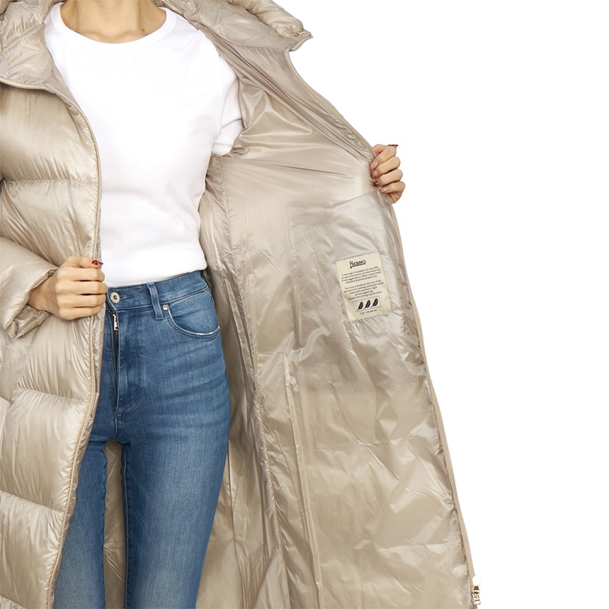 Herno Long-sleeved Hooded Down Jacket In Nude