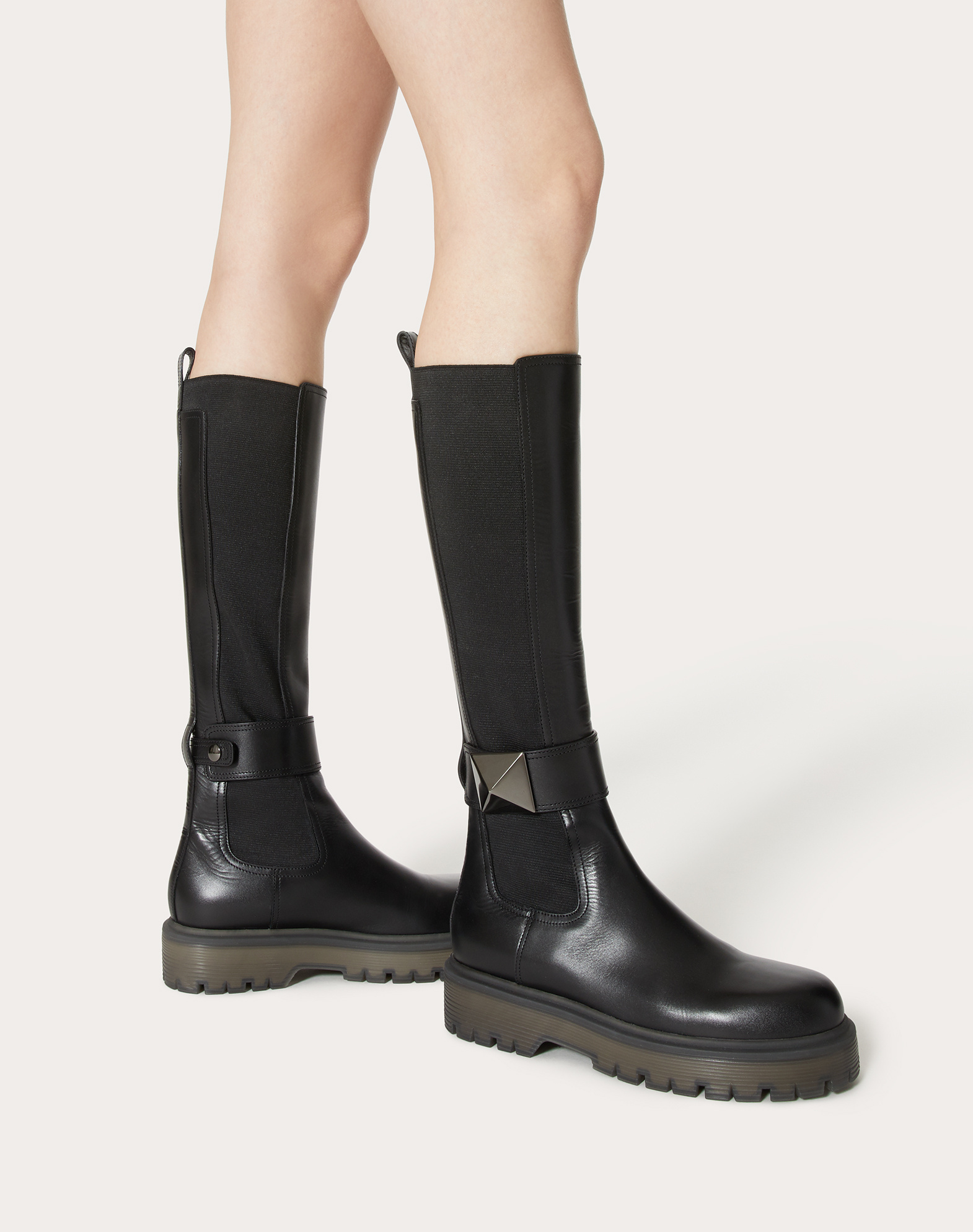 Valentino Garavani One Stud Round Toe Knee-high Boots In Black