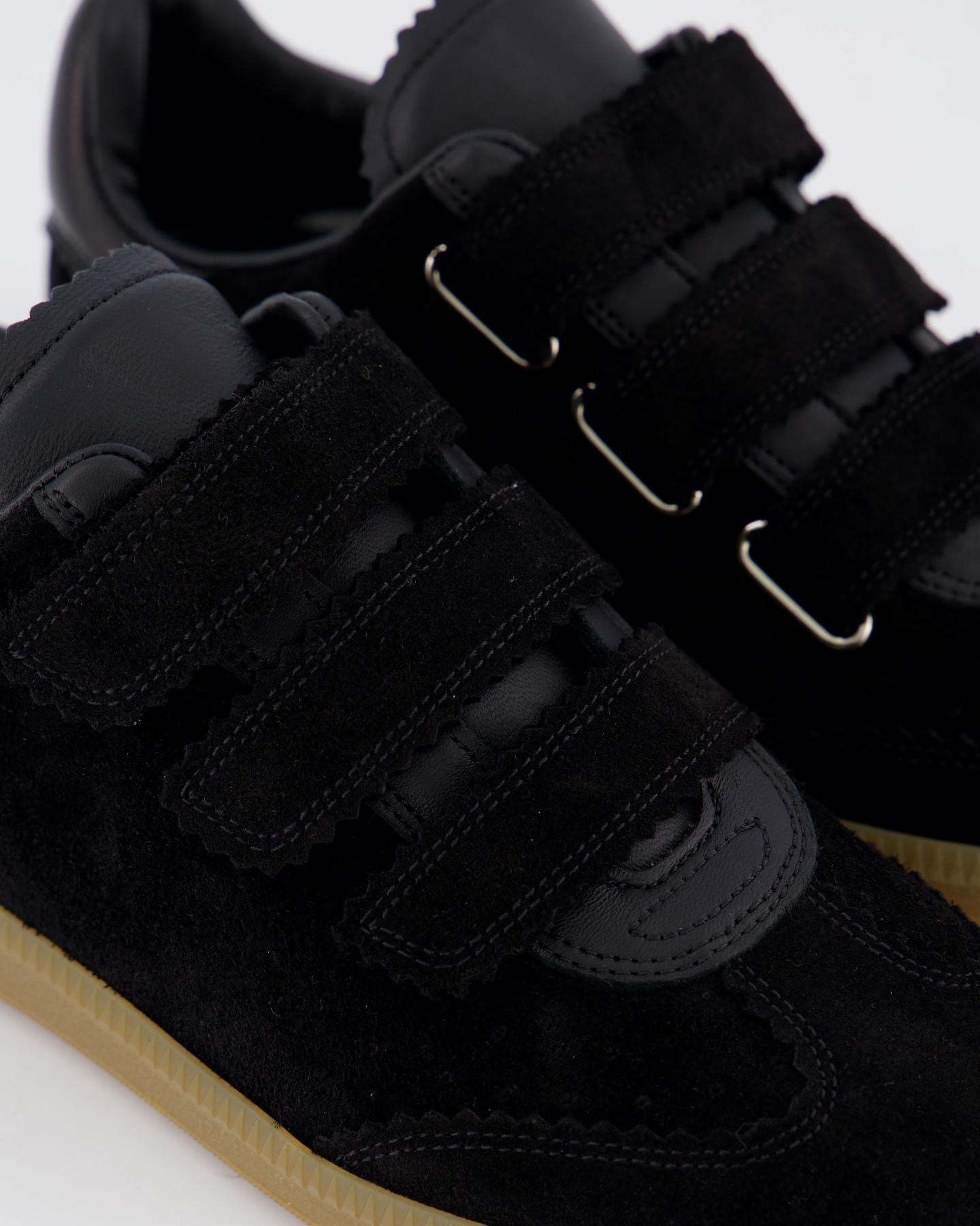 Isabel Marant Round-toe Low-top Casual Shoes In Black