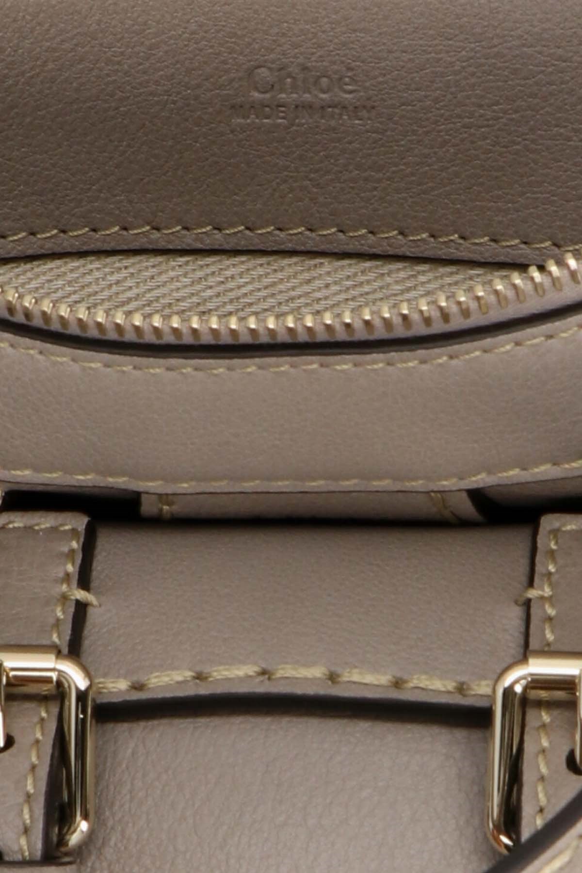 Chloé Debossed-logo Crossbody Bag In Gray