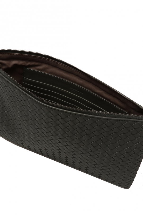Bottega Veneta Intrecciato Weave Clutch Bag In Black