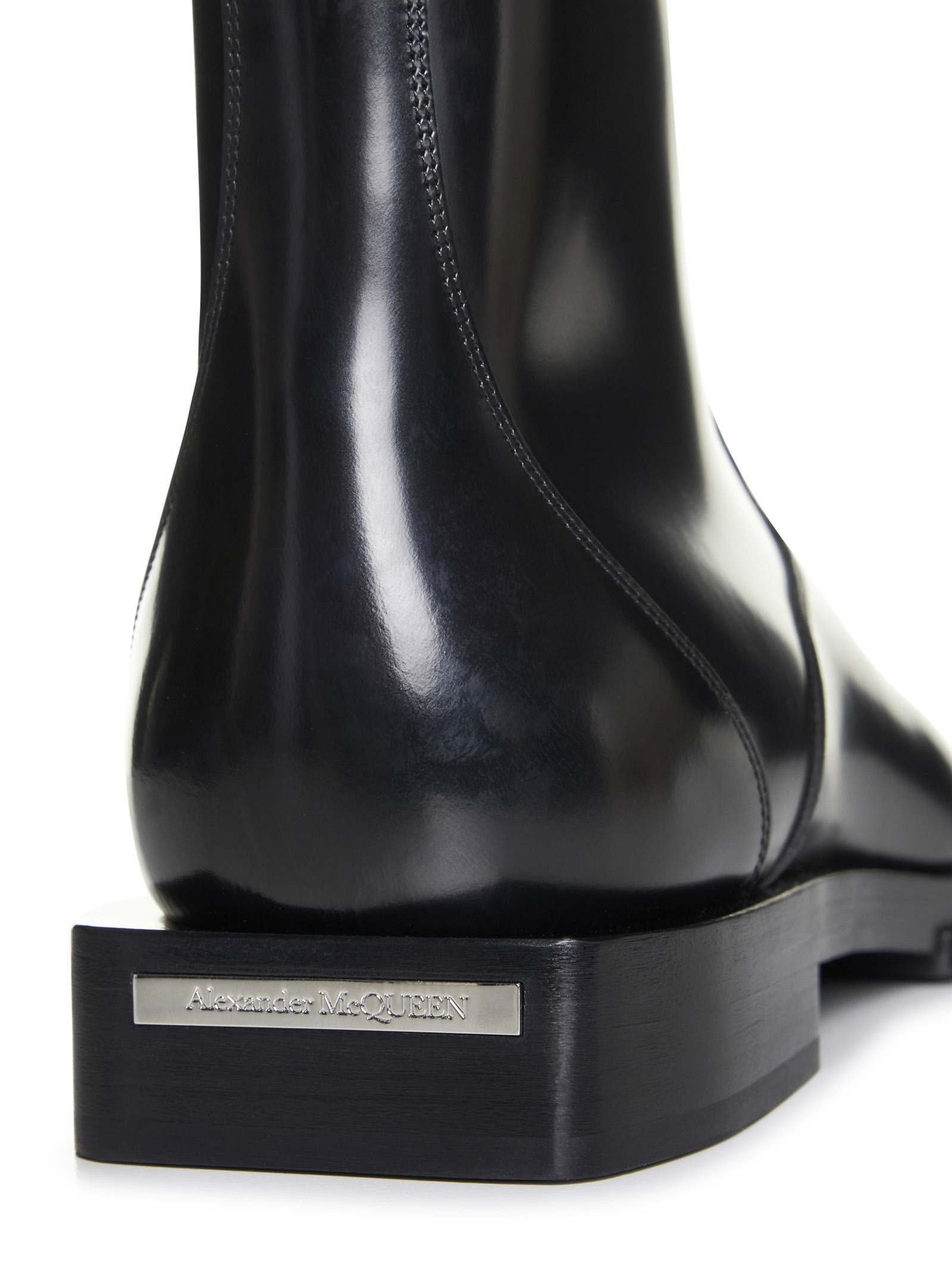 ALEXANDER MCQUEEN ALEXANDER MCQUEEN LOGO PLAQUE ZIP-UP BOOTS