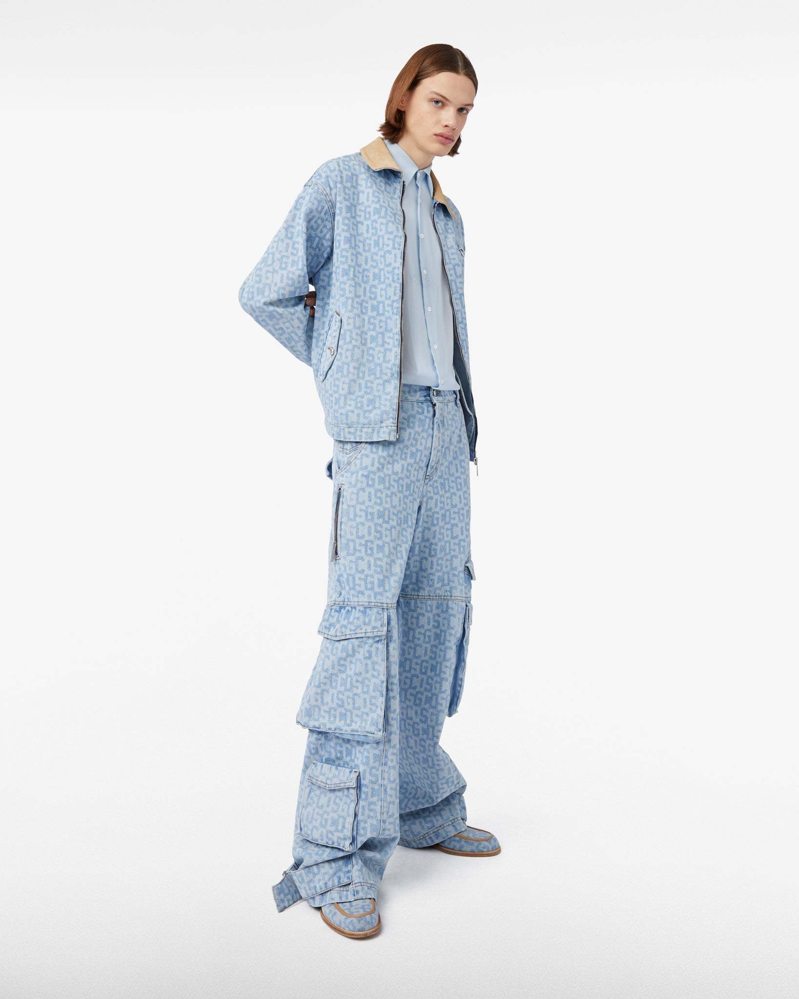 Gcds Logo-print Cargo Jeans In Blue