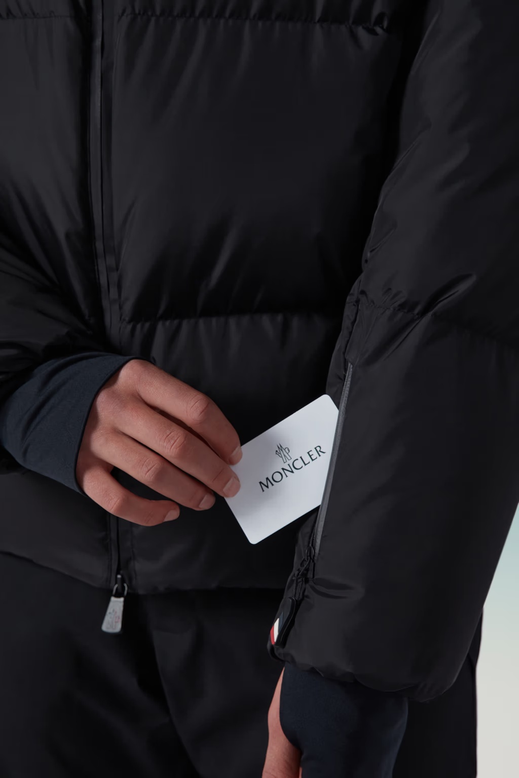 Moncler Mazod Short Down Jacket In Black
