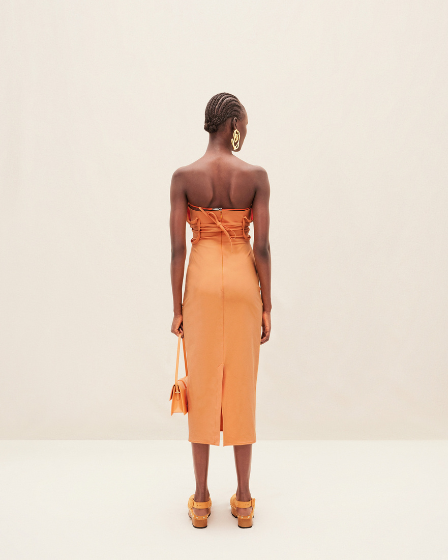 Jacquemus 231dr042 1084 750 In Orange