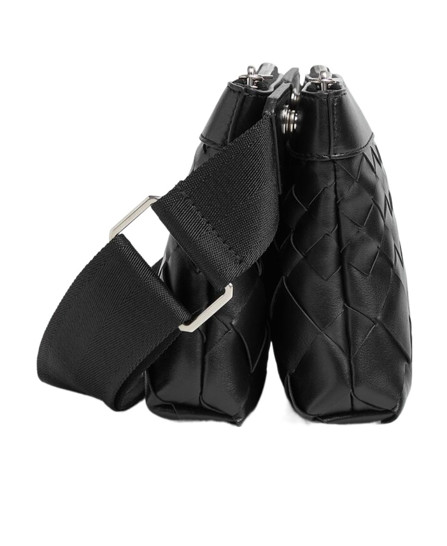 Bottega Veneta Intrecciato Leather Shoulder Bag In Black
