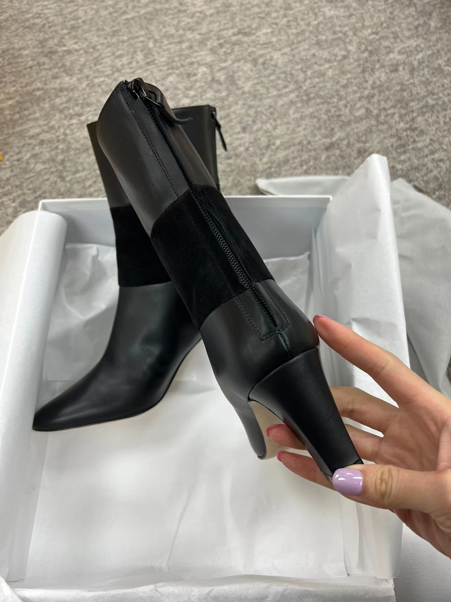 Manolo Blahnik Pointed Short Boots In Black
