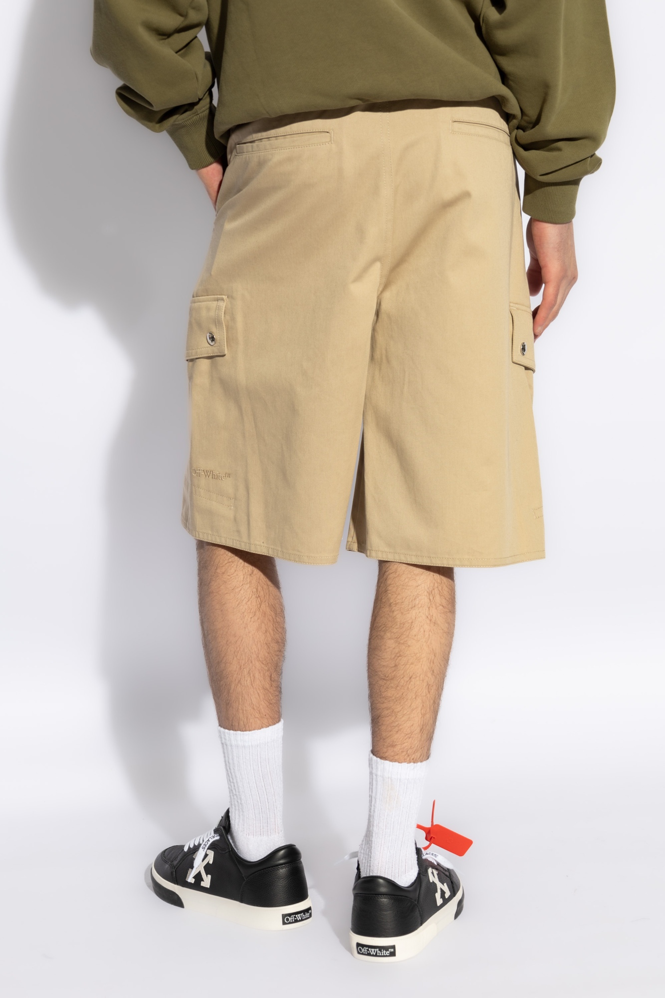 OFF-WHITE OFF-WHITE LOGO EMBROIDERED CARGO SHORTS