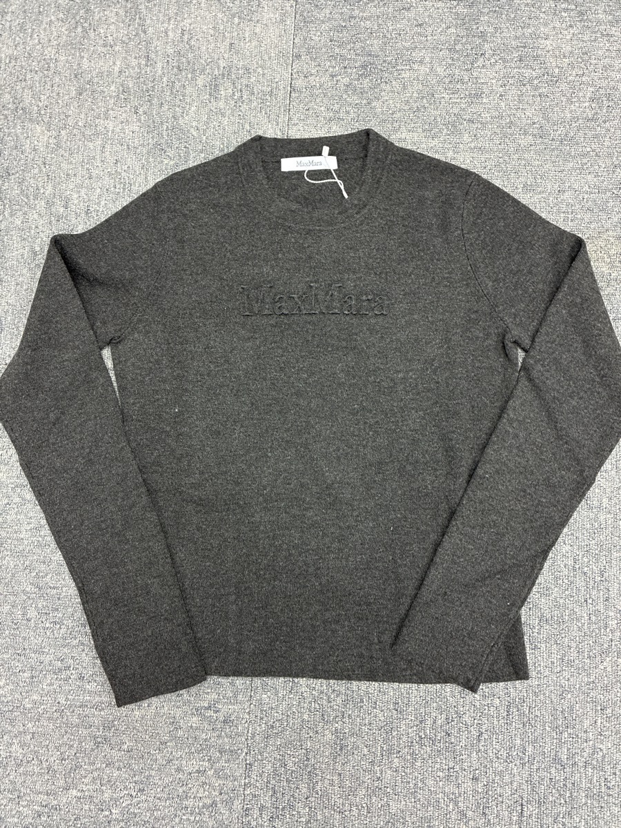 Max Mara Long-sleeved Sweater In Black