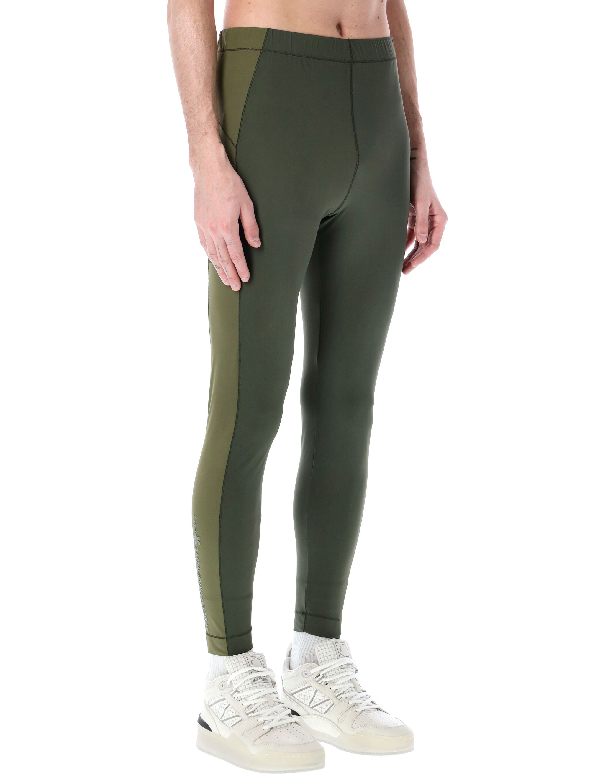 Moncler Logo Sweatpants In Green
