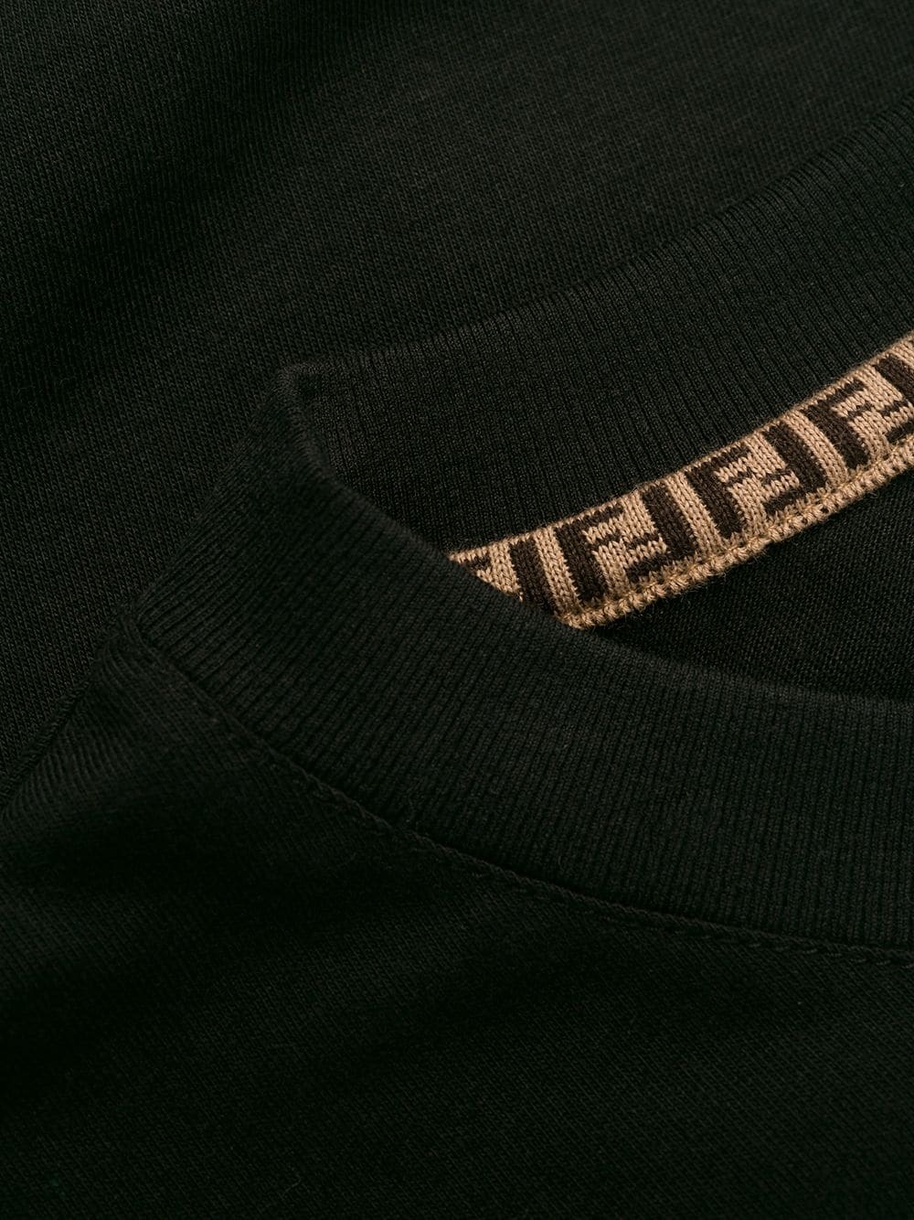Fendi Ff Embroidered Side Split T-shirt In Black