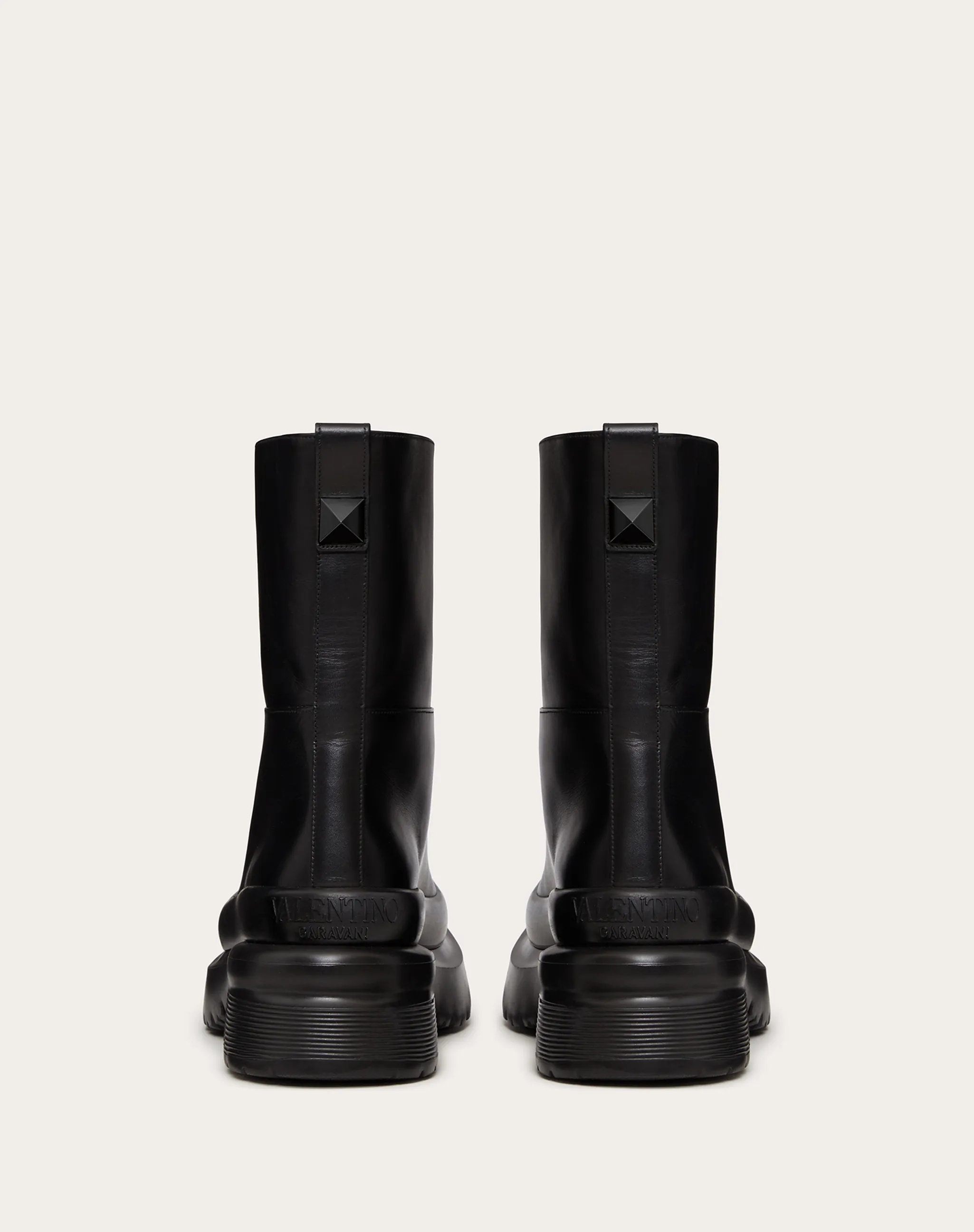 Valentino Garavani Roman Stud Leather Boots In Black