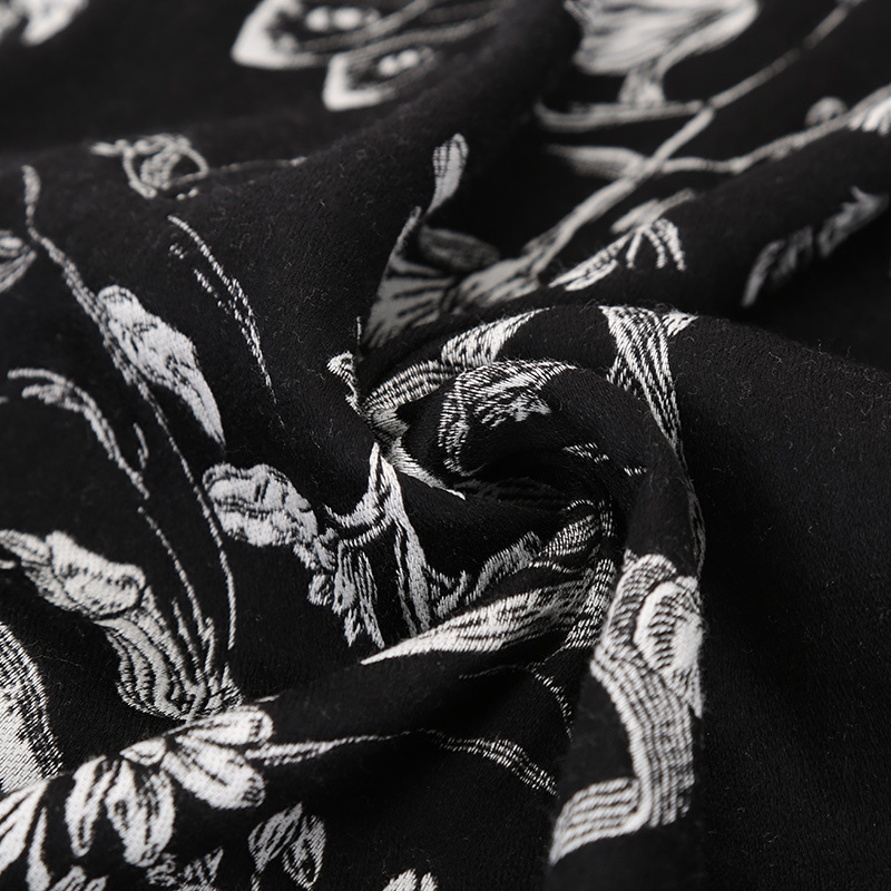 Alexander Mcqueen Floral Scarf In Black
