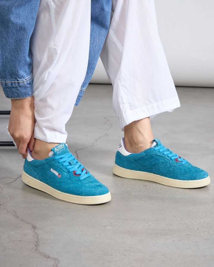 Autry Laced Sneakers In Blue