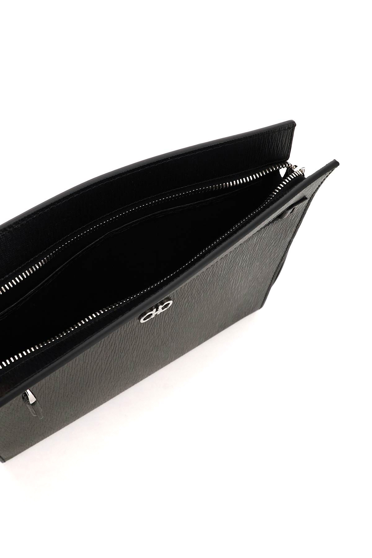 FERRAGAMO SALVATORE FERRAGAMO GANCINI LOGO PLAQUE CLUTCH BAG 