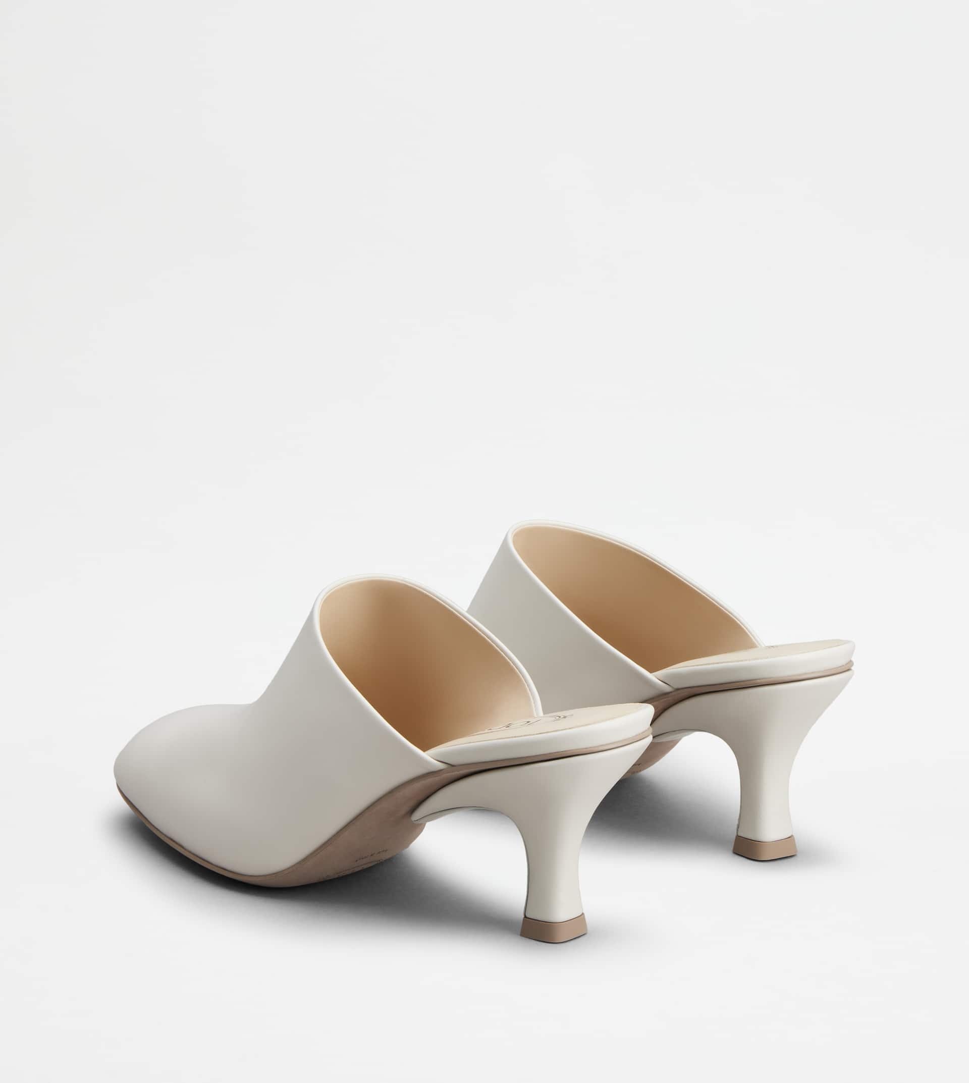 Tod's Leather Sabot In White