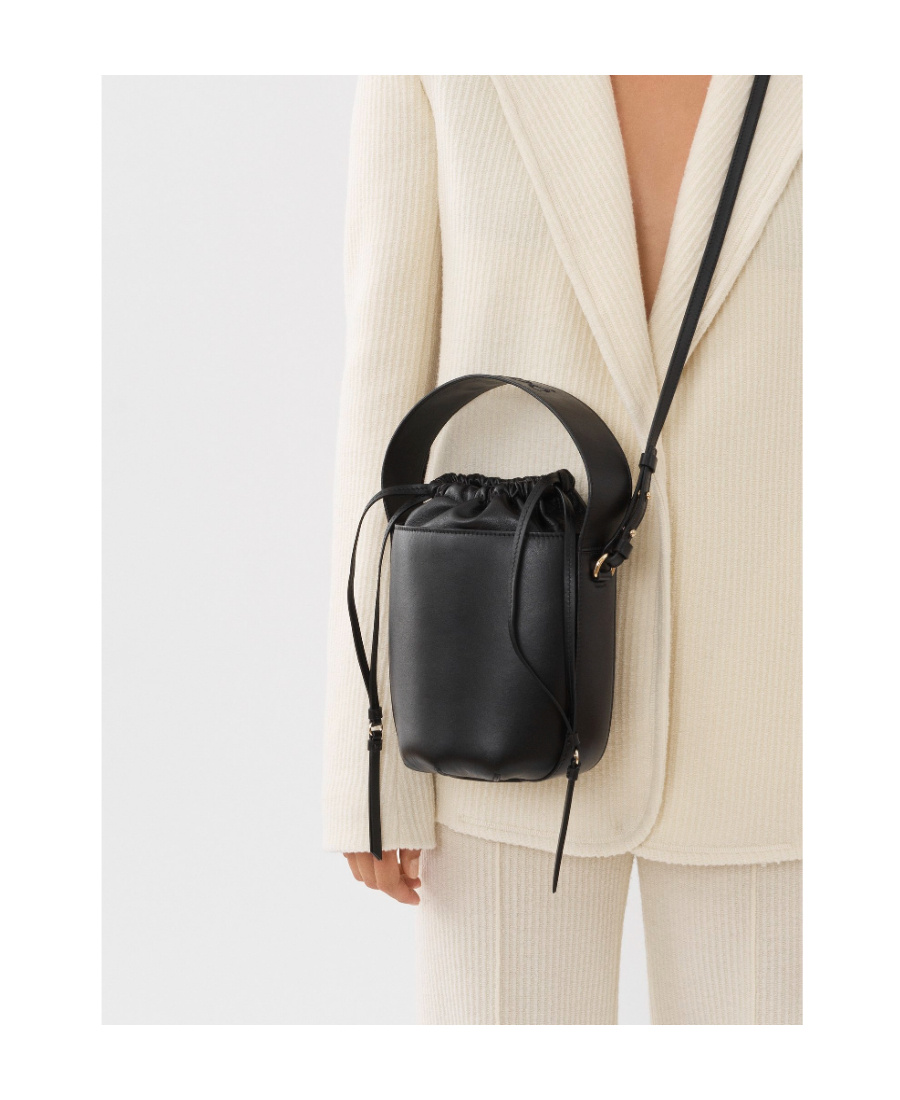 Chloé Sense Leather Bucket Bag In Black