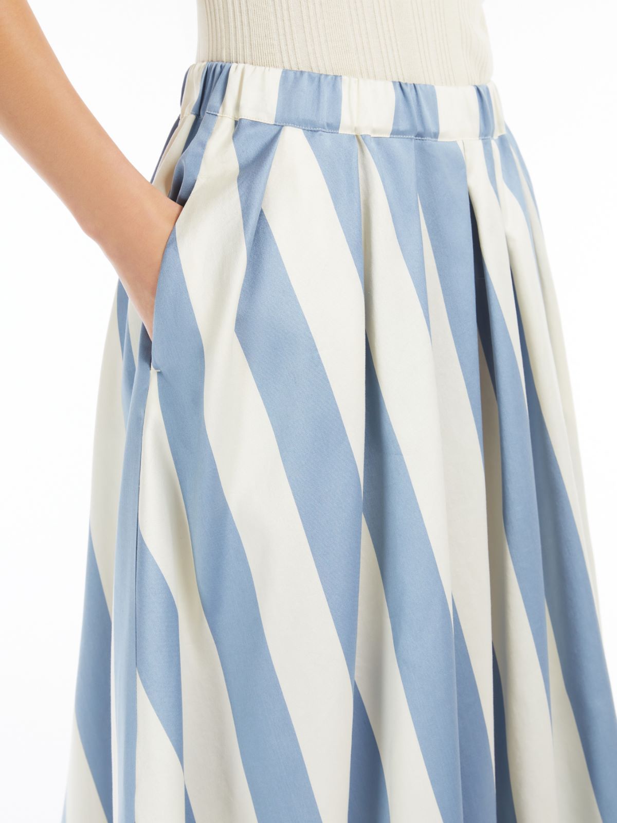 Weekend Max Mara Elastic Waist Skirt In Blue