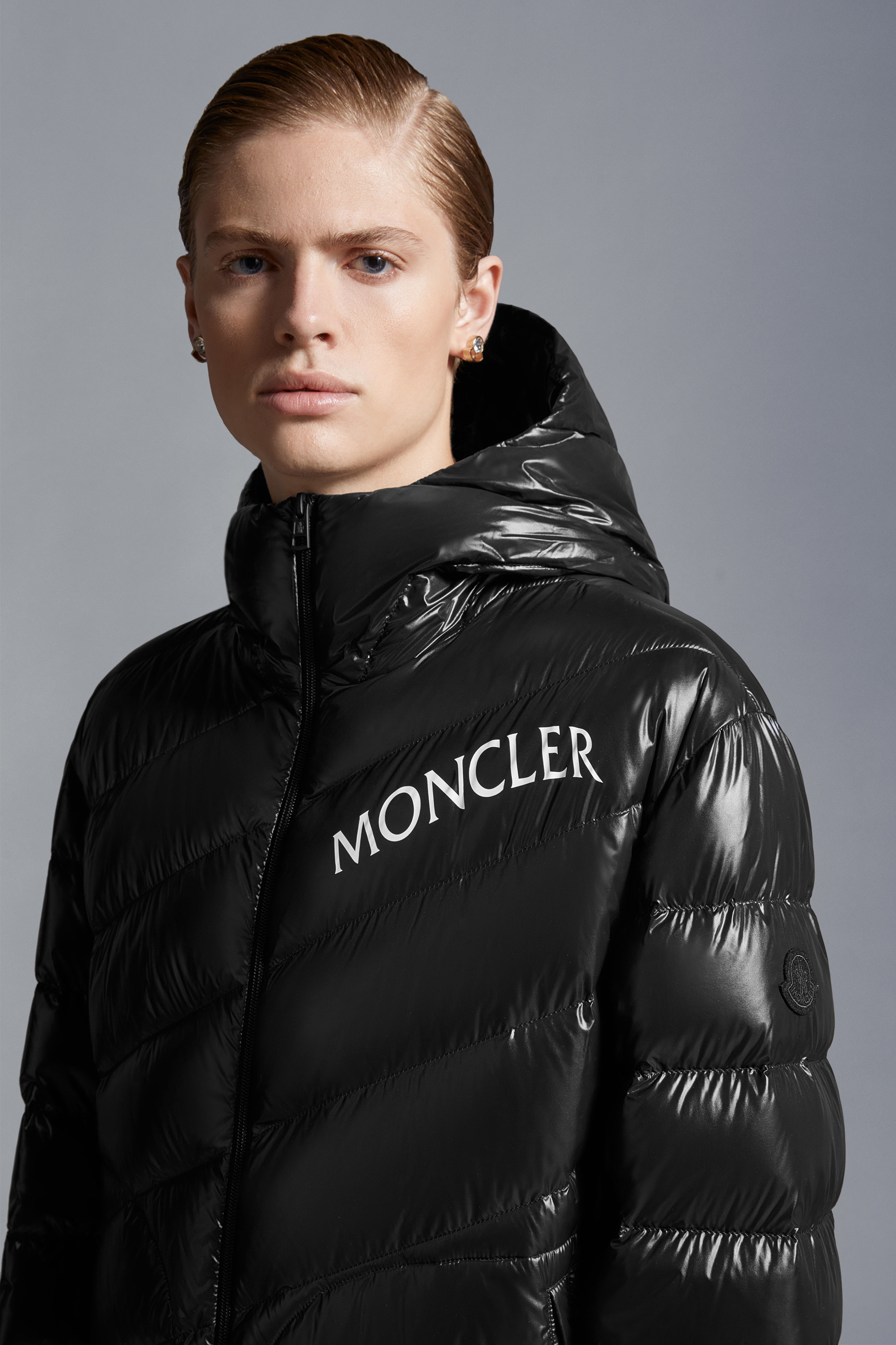 Moncler Shama Logo-print Quilted Puffer Jacket In Black